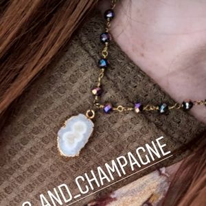 Agate stone beaded necklace